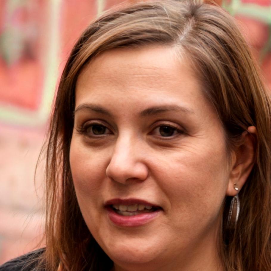 Portrait professionnel de Léonie Tournier, spécialiste planification financière